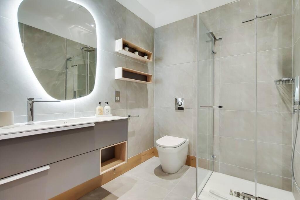 11 Borough Apartments - Bright & Spacious 2-Bed Near London Bridge Екстериор снимка